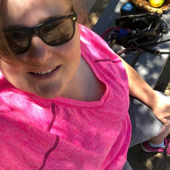 Meet your Posher, Alyssa - Picture 1 of 1